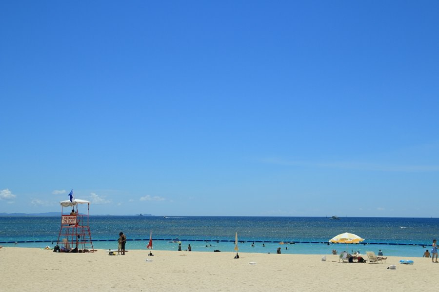 地元客にも人気のトロピカルビーチ