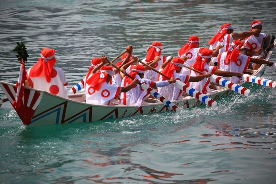 中学生バーレーシンカ（チーム）の衣装は模様がドーナツ型