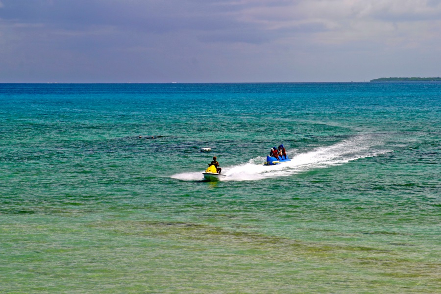 碧く透き通る海を体感する喜びは格別