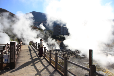 温泉のエネルギーがそこかしこから吹き上がる「雲仙地獄」 