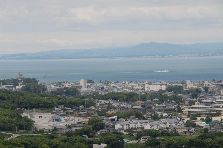 島原市街からは、天気によって有明海や熊本側まで見渡せることも