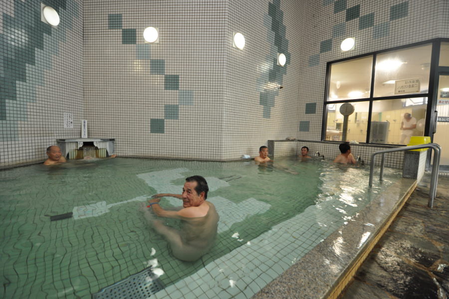 地元の常連が通う公衆浴場の一つ、「玉の湯」