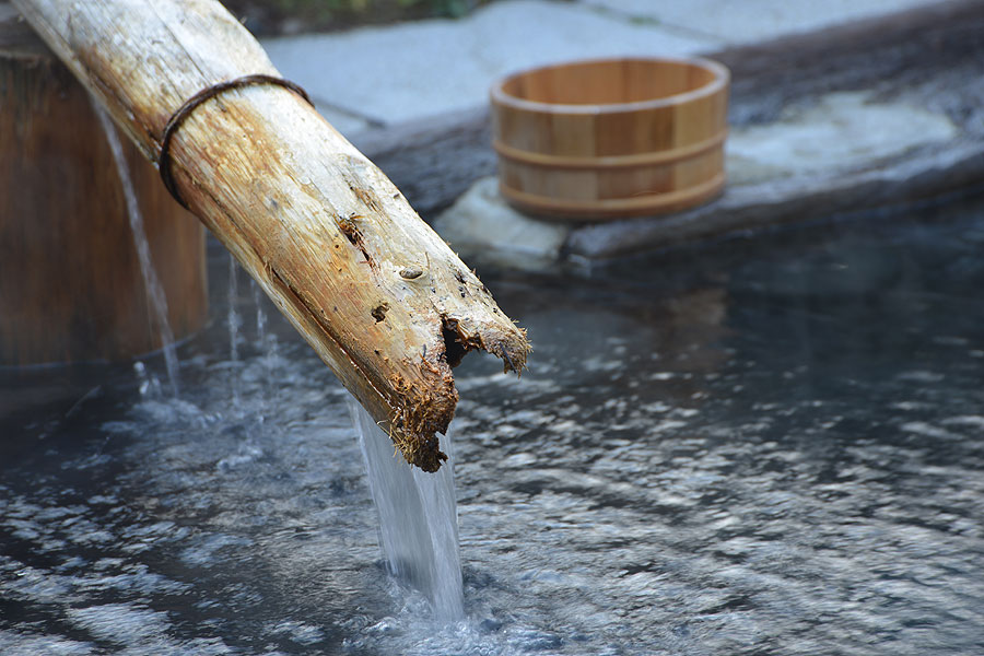 ほぼすべての宿でかけ流しの源泉を提供しているのが特徴