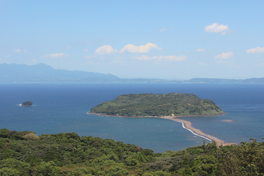 島へ繋がる砂洲の道「ちりりんロード」