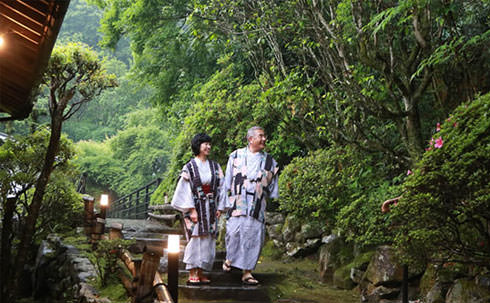 客室風呂付き離れの宿で大人旅