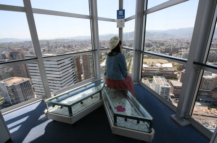 恋人たちのベンチ