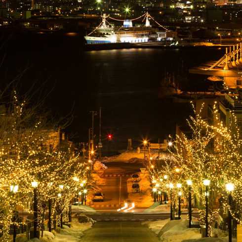 ライトアップされた摩周丸