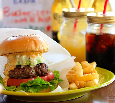 バーガー・カフェ＆バー CHIBARU CAFÉ