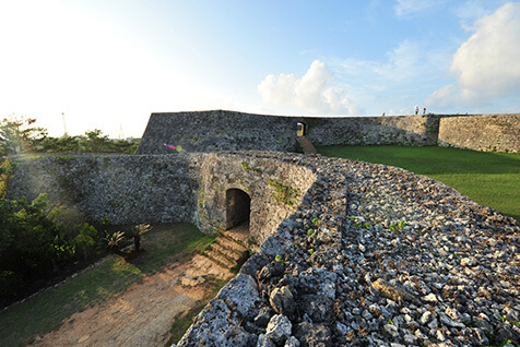 戦国時代の要塞として最高傑作ともいわれる座喜味城