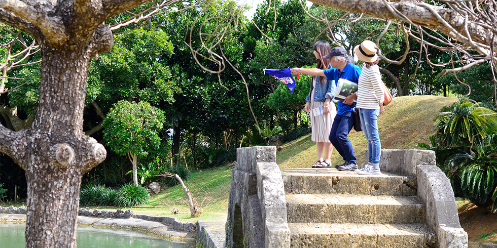 気品あふれる王朝時代へガイドとタイムトラベル