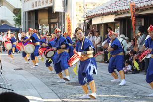 壺屋やちむん通り祭りの様子