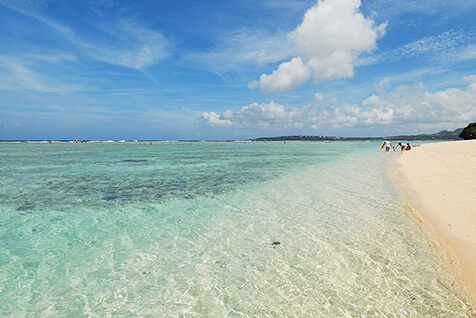 瀬底ビーチ画像