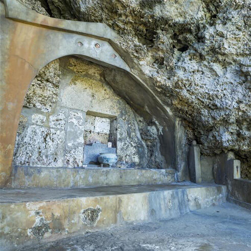 沖縄の最たる聖地になっているお墓