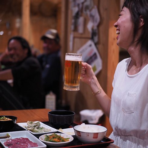 夕食は、ふくぎ食堂で。
