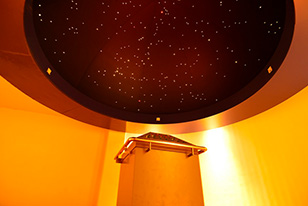 竹富町波照間島星空観測タワーの館内