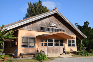 読谷山焼　北窯売店