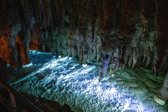 鍾乳洞・玉泉洞未公開エリアを探検