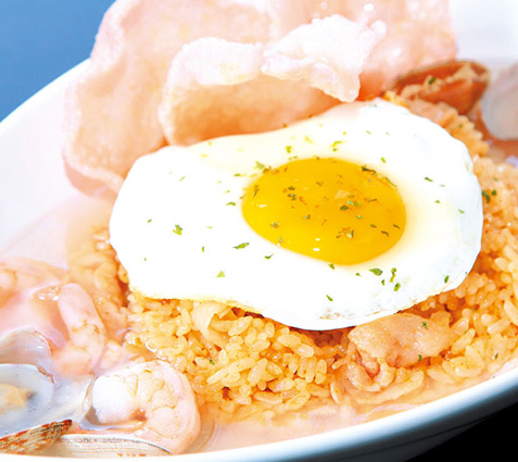 Dining＋Bar GAcci（ダイニングプラスバール ガッチ）