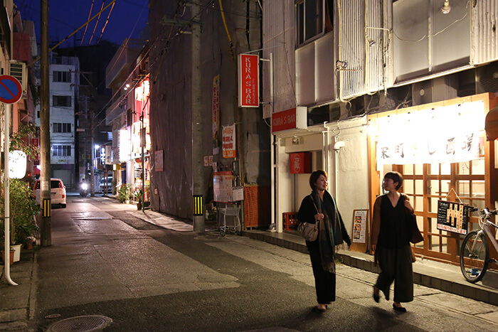 地元民とカリー！　栄町市場で飲み歩きの記事イメージ