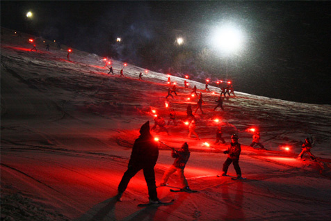 天狗山で実施されるオープニングセレモニー