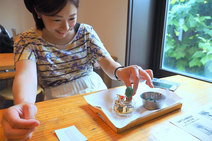 オルゴール手作り体験の様子