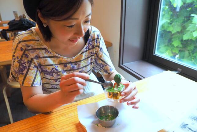 オルゴール手作り体験の様子