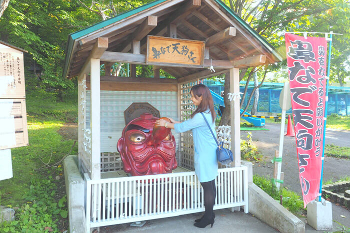 鼻なで天狗さん