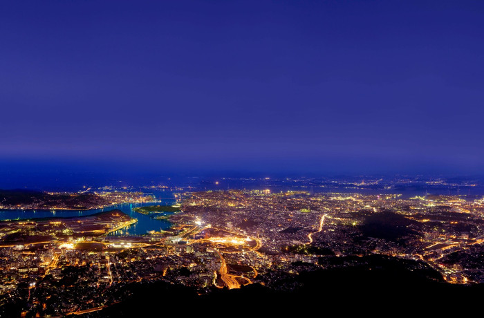 新日本三大夜景とも言われる皿倉山の夜景