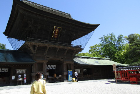 日本三大八幡宮に数えられる、勝運の神社
