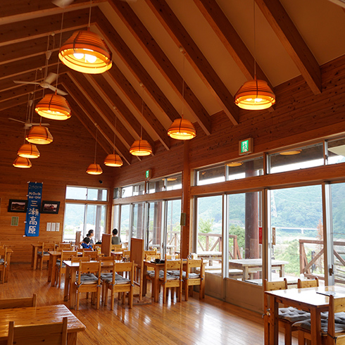 ダムの駅富士 しゃくなげの里2