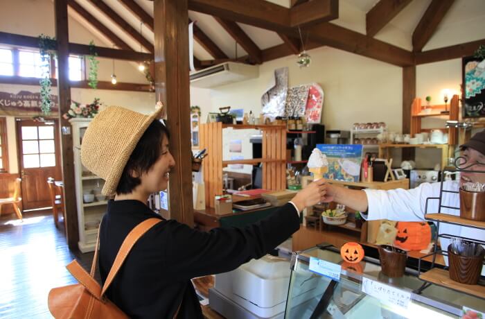 シャーロット店内