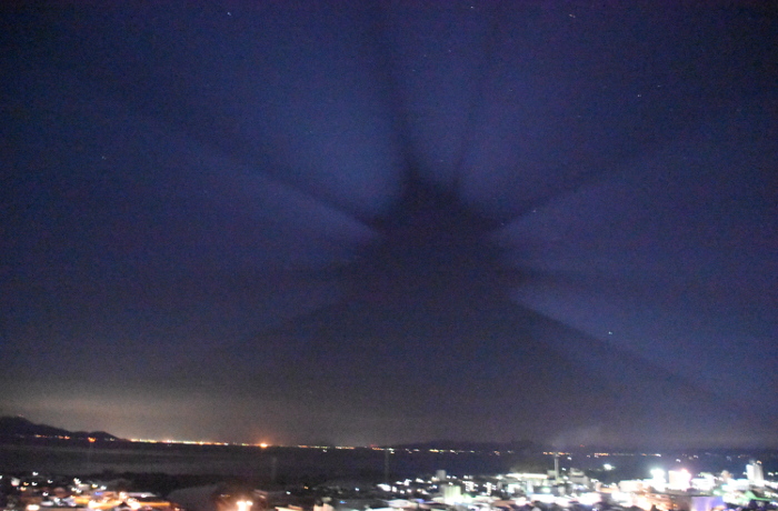 夜の天守閣で謎解きゲーム