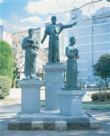 ザビエル薩摩人の像
