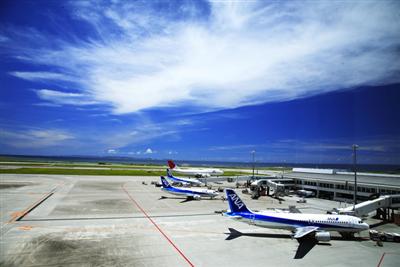 航空券と宿泊を自由に組み合わせ