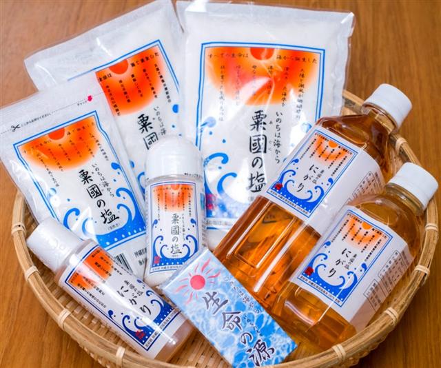 ミネラルが豊富で、土産としても人気がある（写真提供／OCVB）