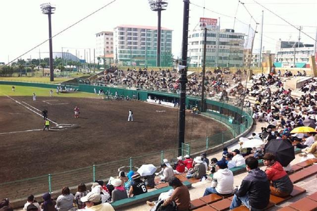 キャンプ中は街で選手に出会えるかも