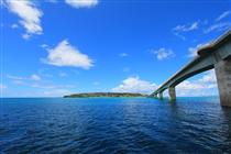 沖縄本島から車で気軽に行ける離島をまとめました