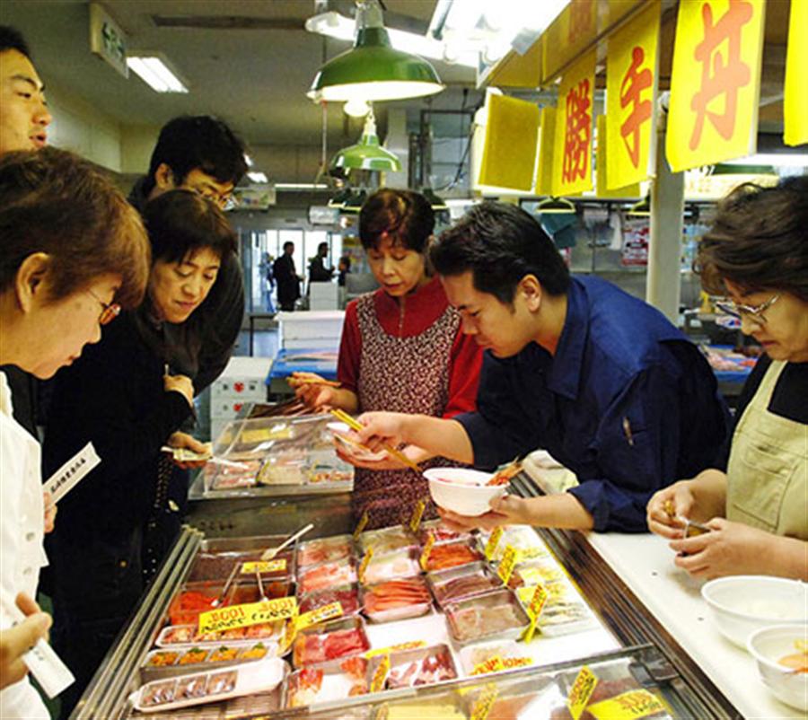 釧路 和商市場の勝手丼