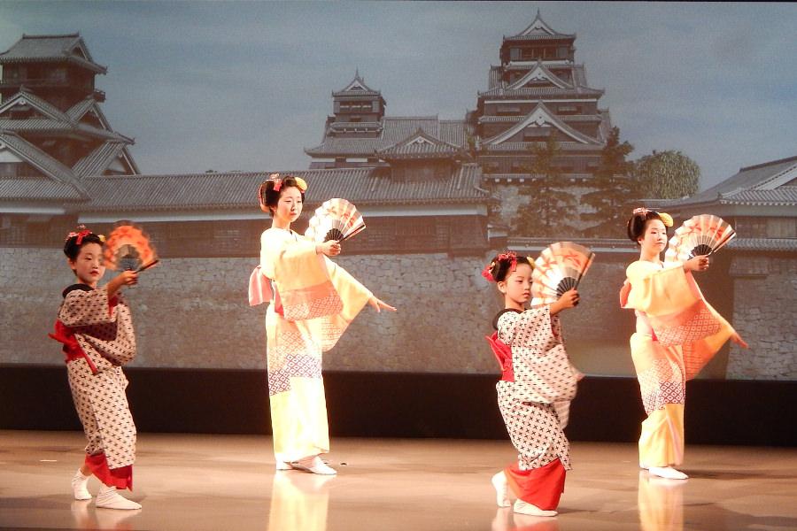 ▲熊本の美しい四季とともに、熊本の歴史文化を舞踊団花童流に彩り華やかに舞い表現する舞台です