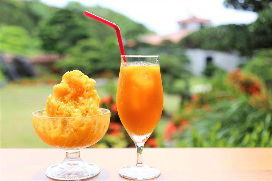 看板スイーツ・木の葉とマンゴージュース