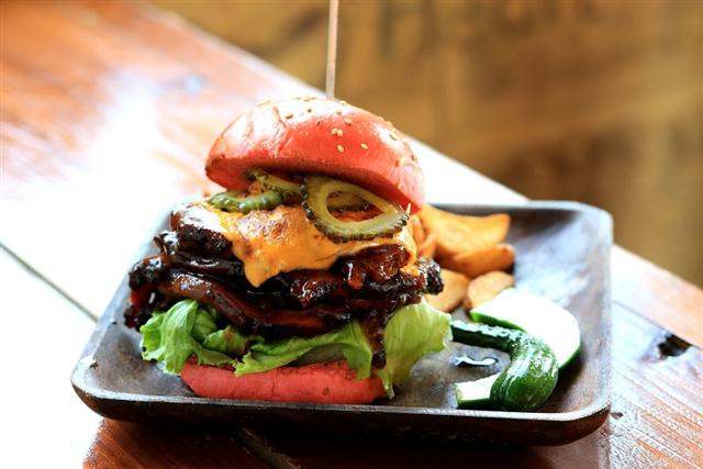 BONESのあまわりバーガー