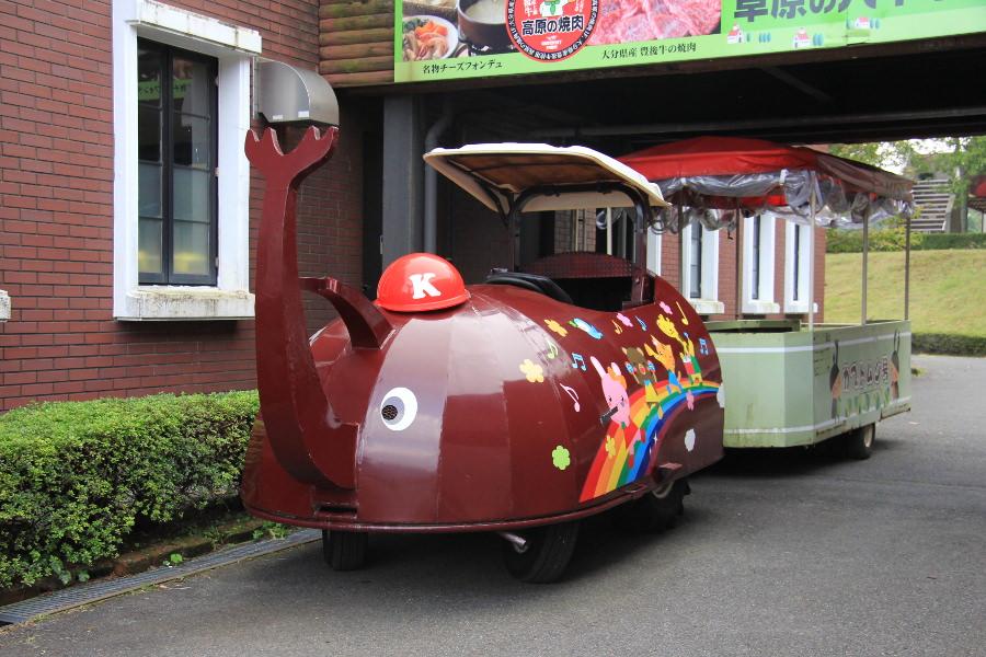 ファーム内を周遊できるカブトムシ号