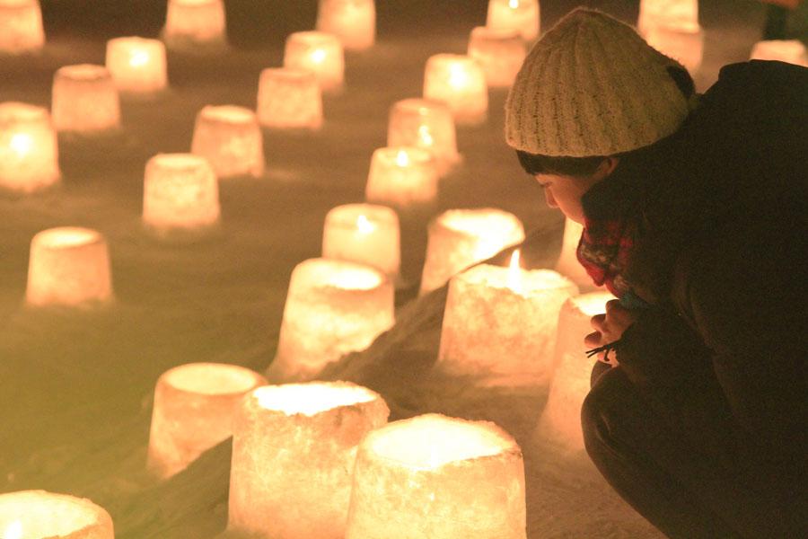 山間の温泉郷「定山渓」観音様と雪氷の灯をめぐる、小さな旅へ