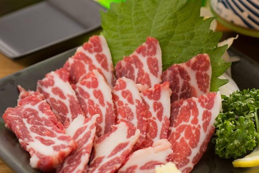 ほどよくサシが入った新鮮な馬刺しもおススメ ほどよくサシが入った新鮮な馬刺しもおススメ