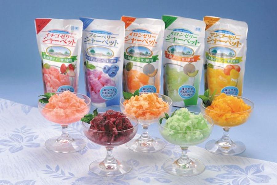 シャーベットにジャムなど、フルーツを使った加工食品も充実