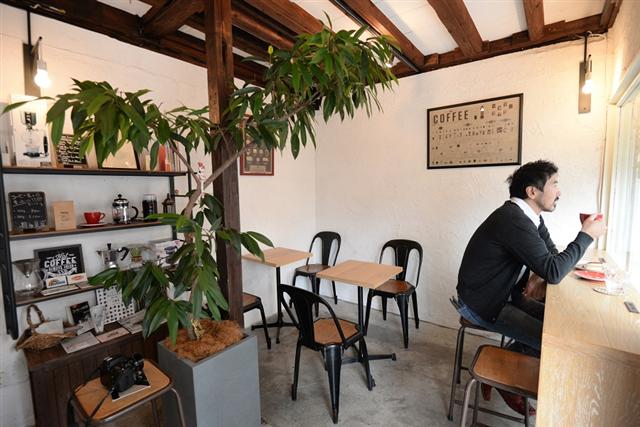T&M COFFEE