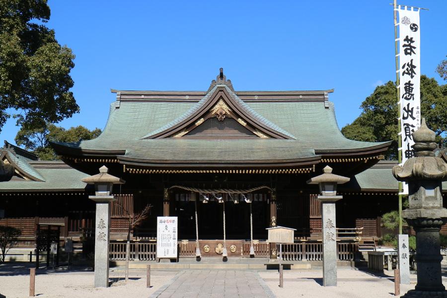 仲哀天皇と神功皇后由来の霊石をまつる若松恵比須神社