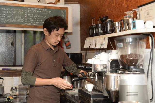 COFFEE potohotoの店主