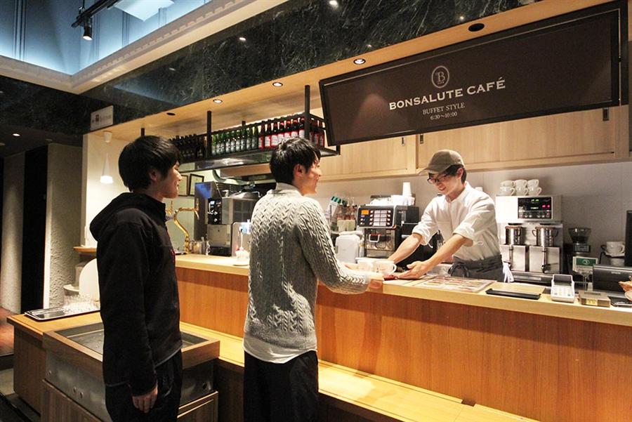 旭山記念公園は札幌中心部から、わずか20分の道のり。札幌到着直後にも、北海道を発つ前のタイミングにもぴったりの“ヨルタビ”プランがあるのです。