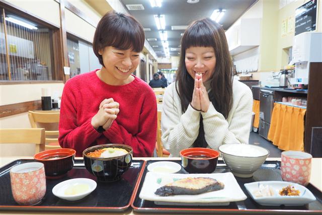 きくよ食堂店内
